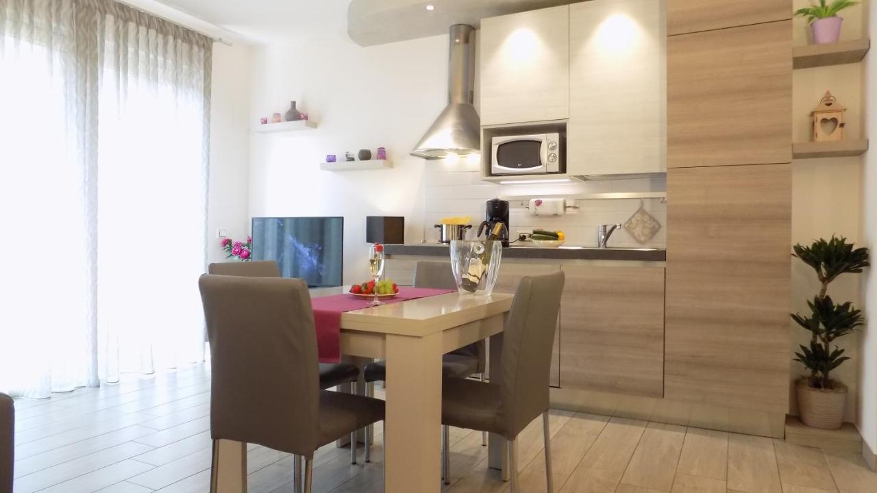 Millyholidays - Apartment Lilla - Center - Nearby Beach - Private Garden - Spa Pool บาร์โดลิโน ภายนอก รูปภาพ