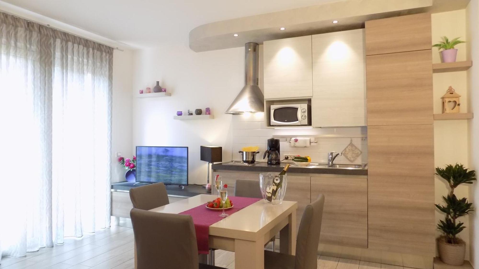 Millyholidays - Apartment Lilla - Center - Nearby Beach - Private Garden - Spa Pool บาร์โดลิโน ภายนอก รูปภาพ